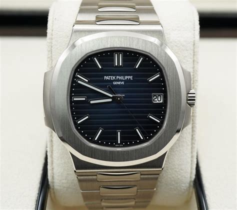 harga patek philippe.